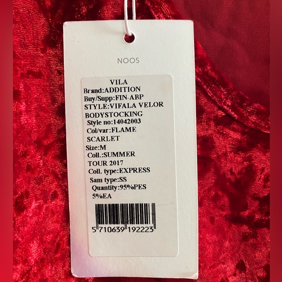 Red Velvet Bodysuit - New With Tags - Picture 4 of 5